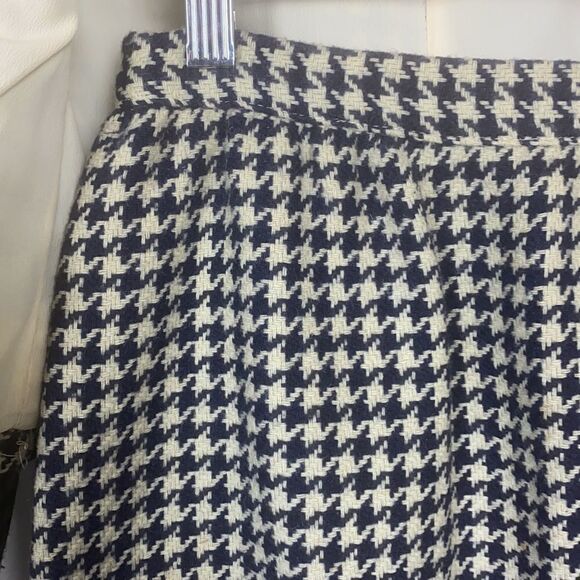 Joseph Magnin Vintage Suit - Picture 10 of 14